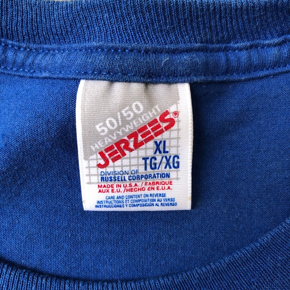 SOLD  University of Kentucky Basketball T-shirt - Picture 4 of 4